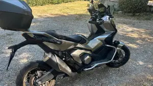 Honda X-ADV 750 DCT Adventure (2021 - 24)  (2)