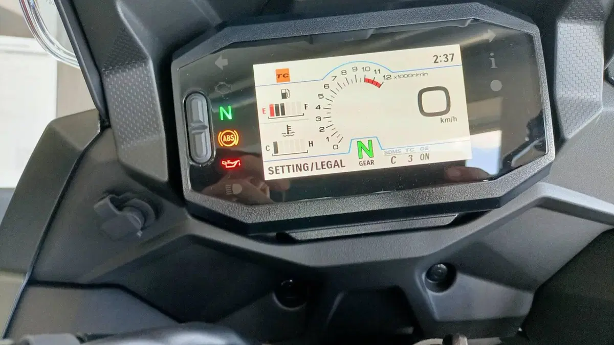Suzuki SV-7GX (2026)  (7)