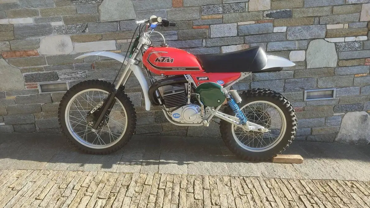 KTM   (2)