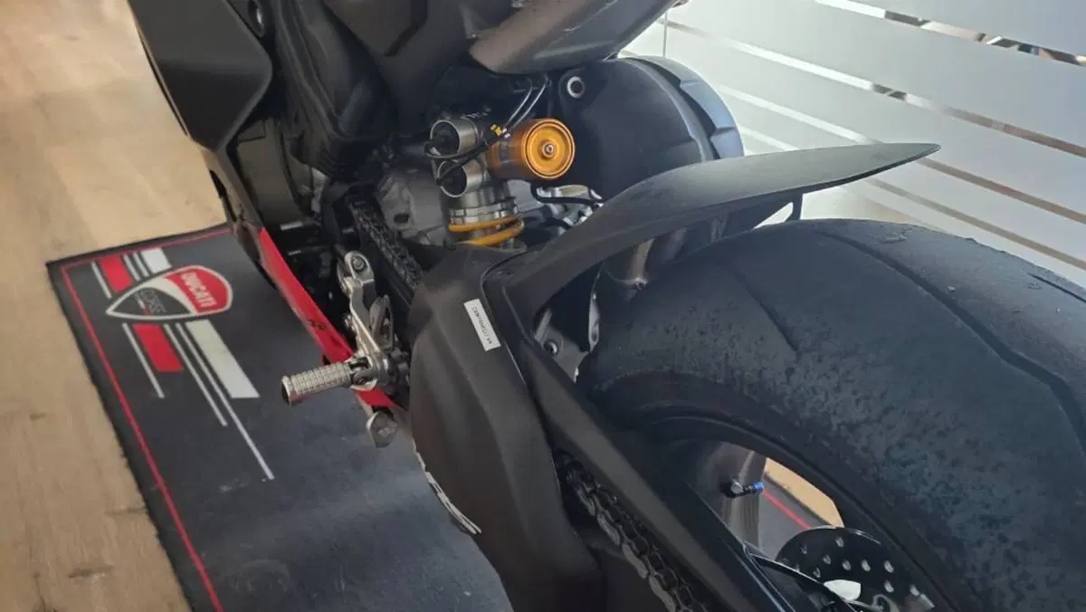 Ducati Panigale V4 1100 SP2 (2022 - 23)  (3)