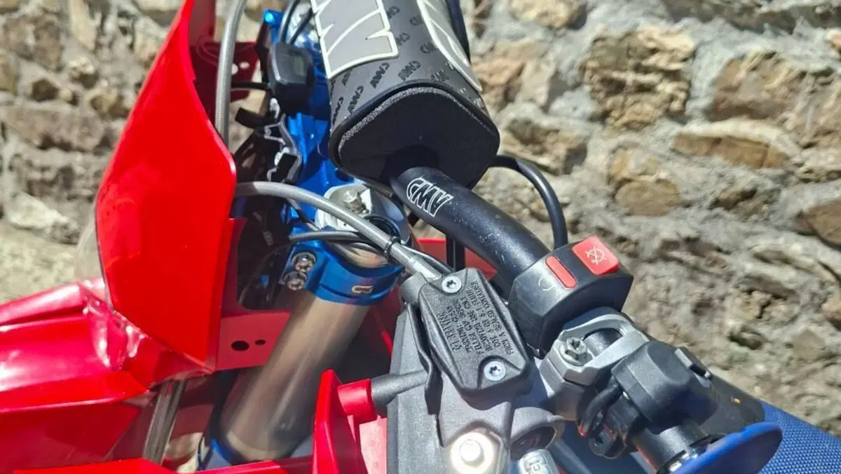 GASGAS EC 125 (2025)  (11)