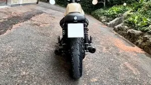 Moto Guzzi V7 II Special (2015 - 17)  (5)