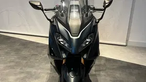 Yamaha T-Max 560 (2022 - 24)  (5)