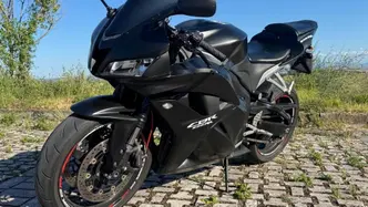 Honda CBR 600 RR (2009 - 12) usata