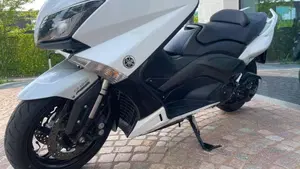 Yamaha T-Max 530 ABS (2015 - 17)  (3)