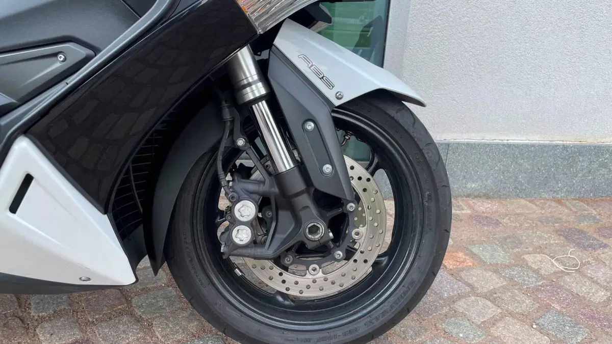Yamaha T-Max 530 ABS (2015 - 17)  (8)