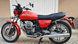 Moto Guzzi   (2)
