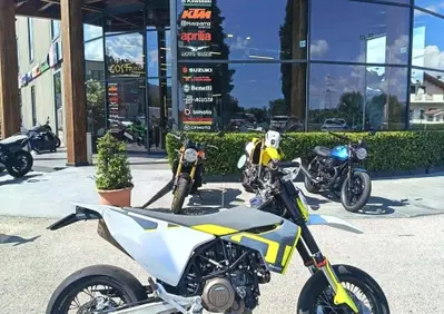 Husqvarna 701 Supermoto (2022) - Annuncio 10075329