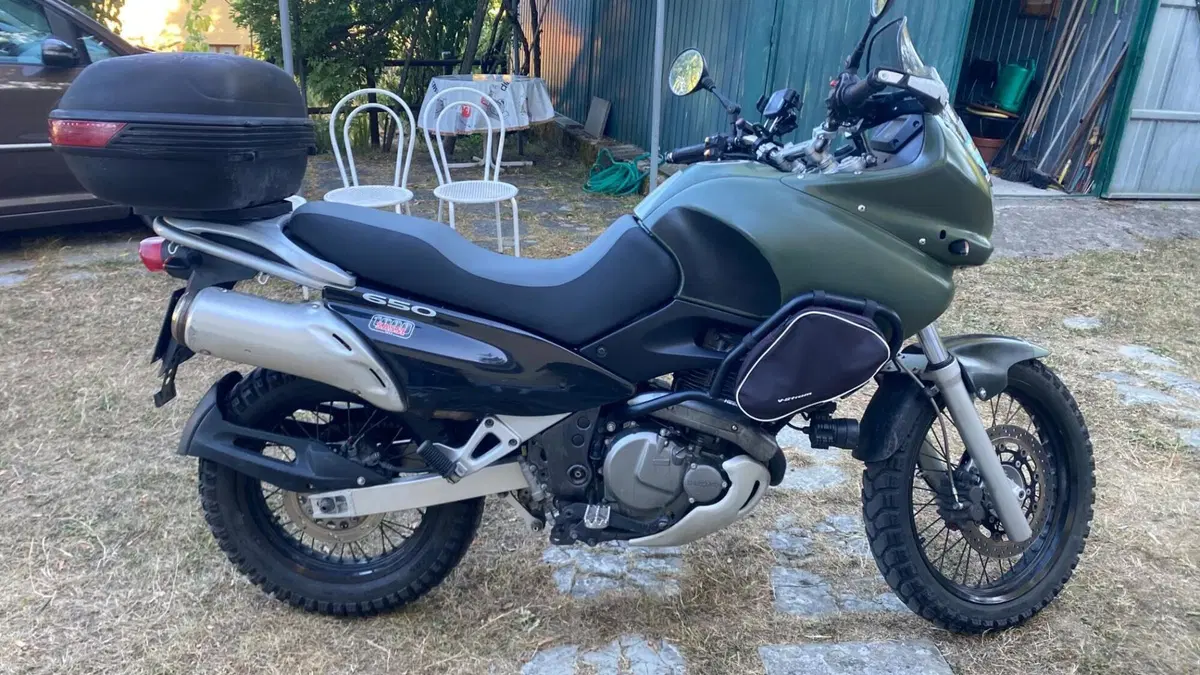 Suzuki XF 650 Freewind (1997 - 03) 