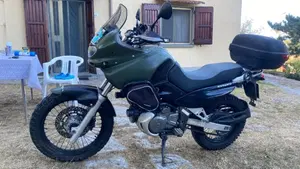 Suzuki XF 650 Freewind (1997 - 03)  (2)
