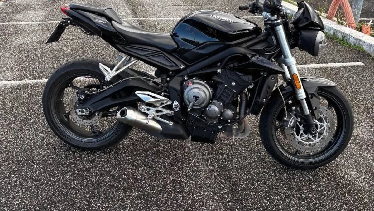 Triumph Street Triple S (2017 - 19)  (2)
