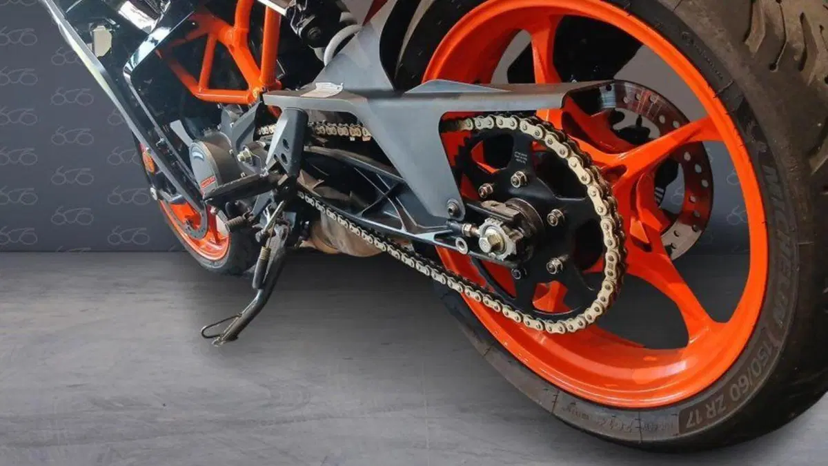 KTM RC 125 (2022 - 26)  (6)