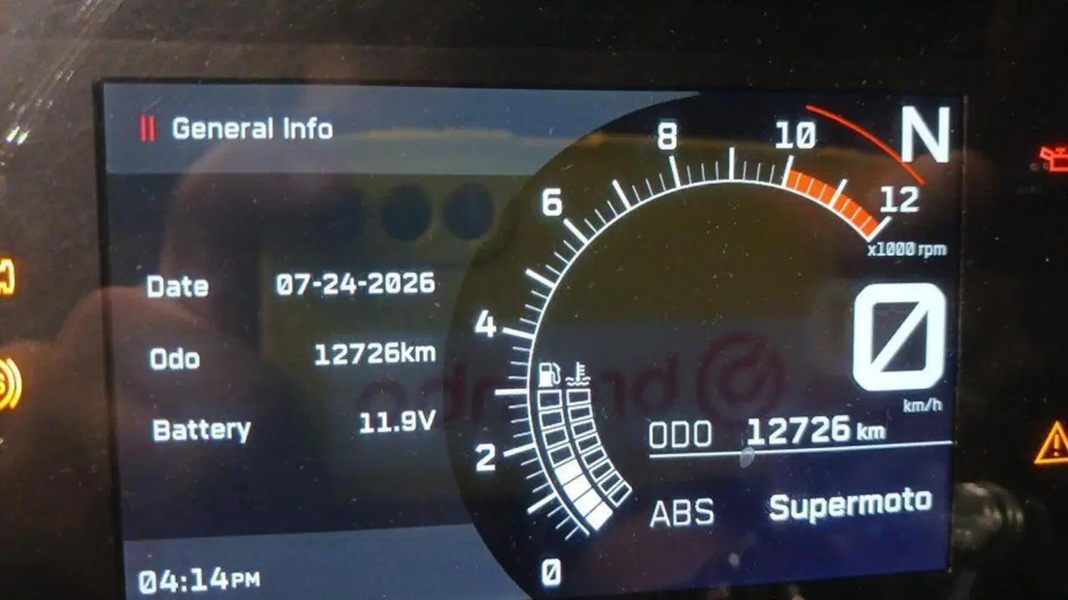 KTM RC 125 (2022 - 26)  (7)