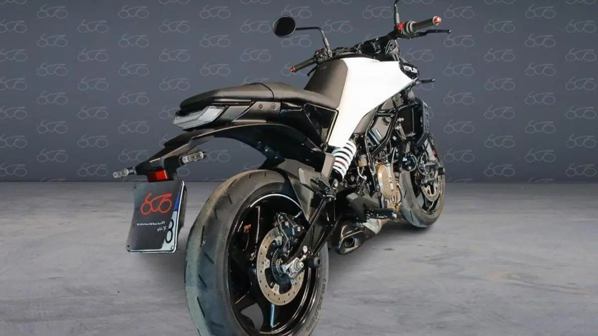 Husqvarna Svartpilen 125 (2024 - 26)  (3)