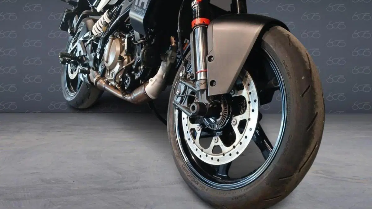 Husqvarna Svartpilen 125 (2024 - 26)  (6)