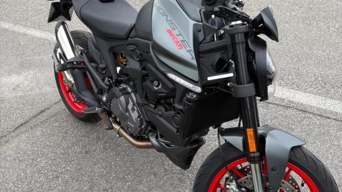 Ducati Monster 937 + (2021 - 25)  (2)