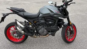 Ducati Monster 937 + (2021 - 25)  (3)