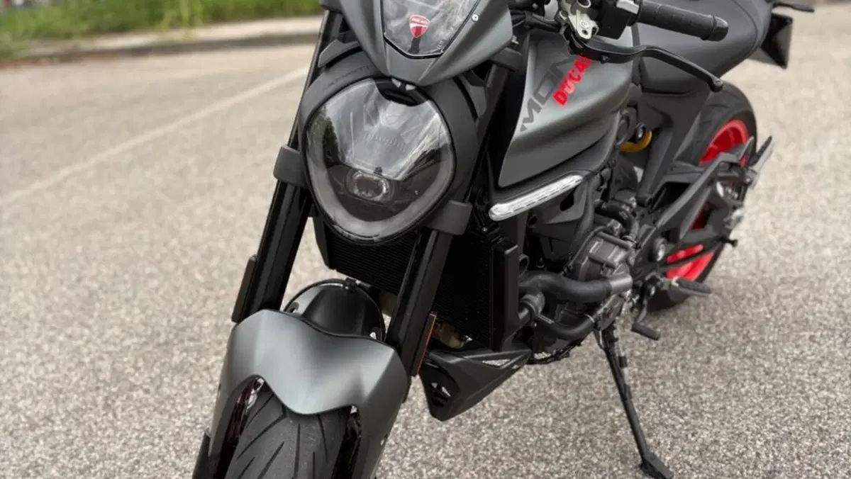Ducati Monster 937 + (2021 - 25)  (9)