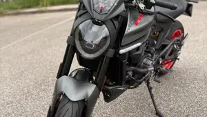Ducati Monster 937 + (2021 - 25)  (9)