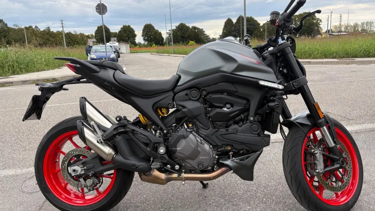 Ducati Monster 937 + (2021 - 25)  (12)