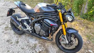 Triumph Speed Triple 1200 RS (2025 - 26)  (4)