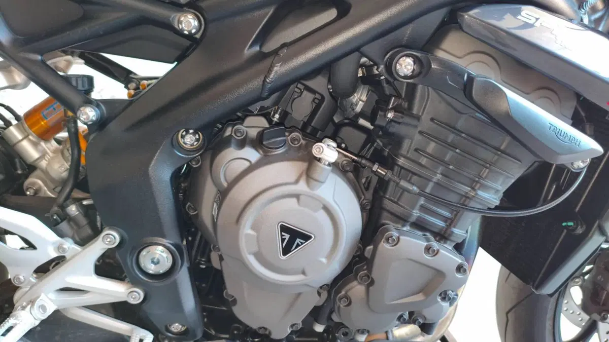 Triumph Speed Triple 1200 RS (2025 - 26)  (10)
