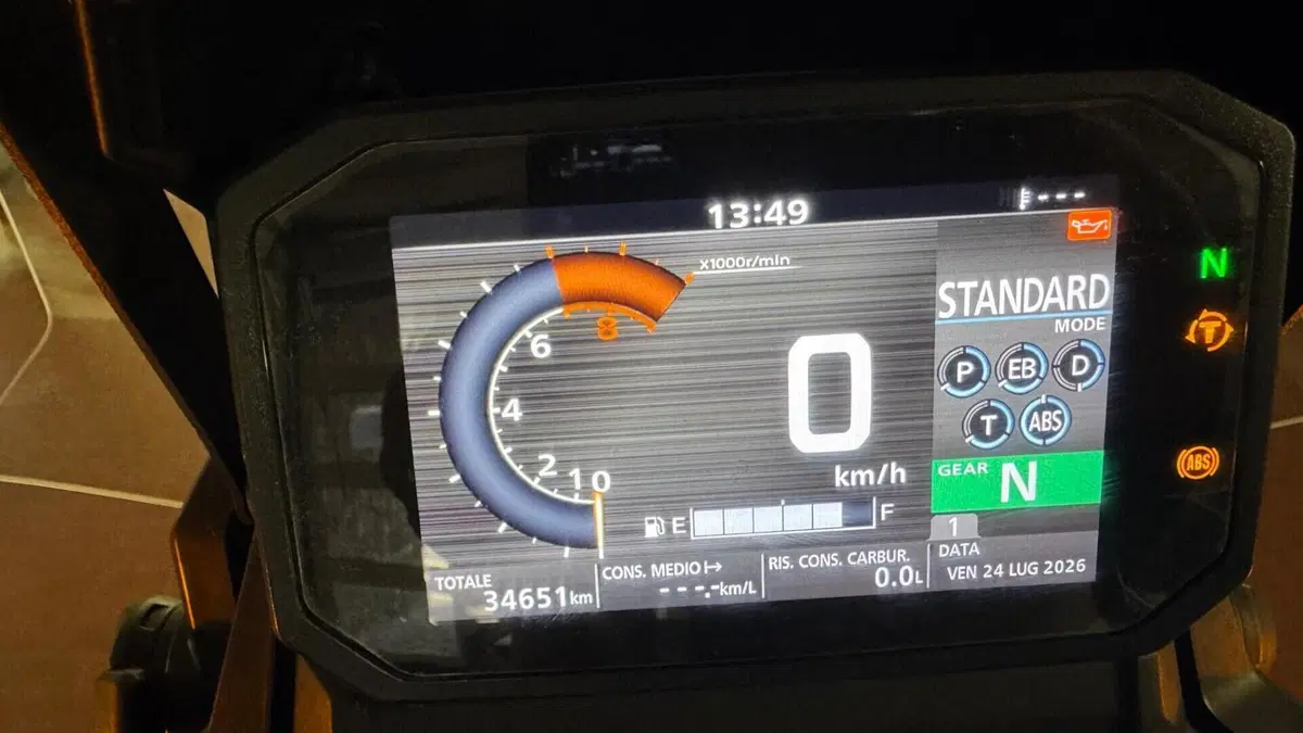 Honda X-ADV 750 DCT Gravel (2021 - 24)  (4)
