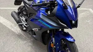 Yamaha YZF R125 (2023 - 26)  (3)