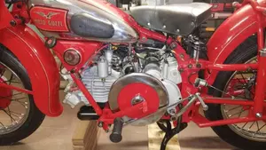 Moto Guzzi   (2)