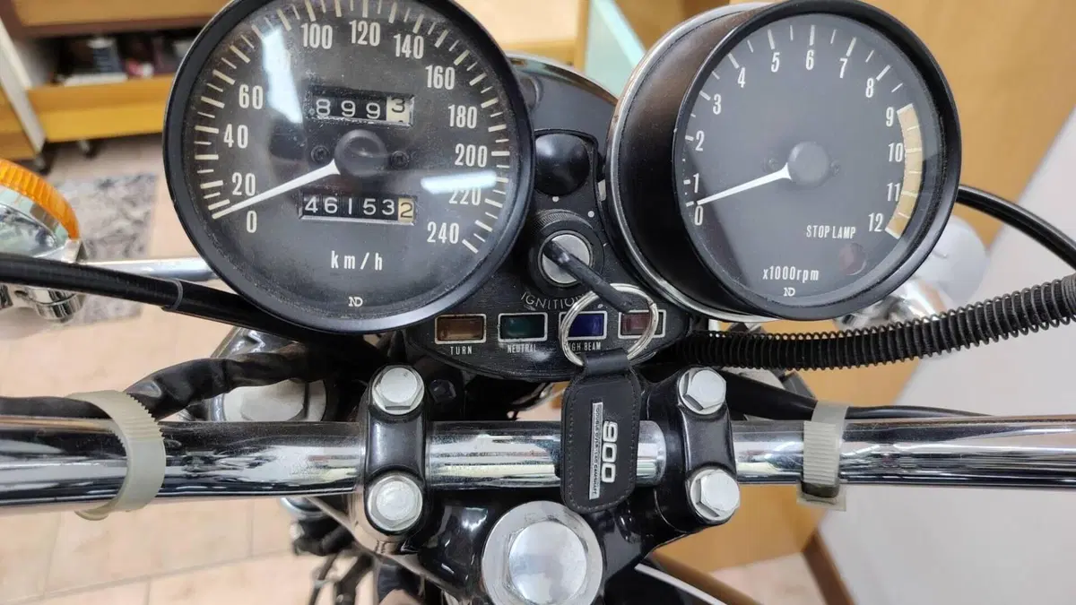 Kawasaki Z 900  (4)