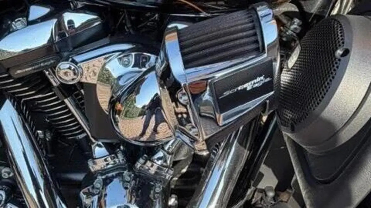 Harley-Davidson CVO Road Glide (2023)  (2)