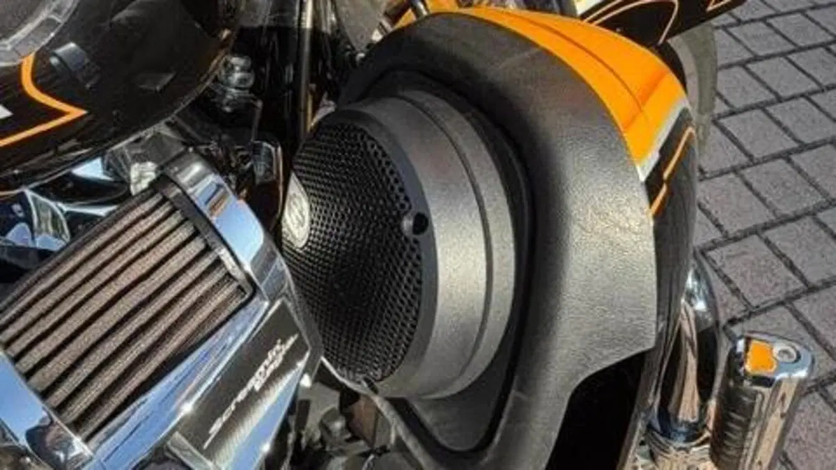 Harley-Davidson CVO Road Glide (2023)  (8)