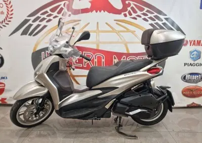 Piaggio Beverly 300 ABS-ASR (2021 - 25) - Annuncio 10075739