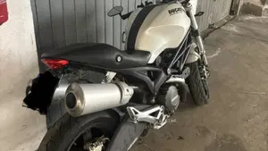 Ducati Monster 696 (2008 - 13)  (2)