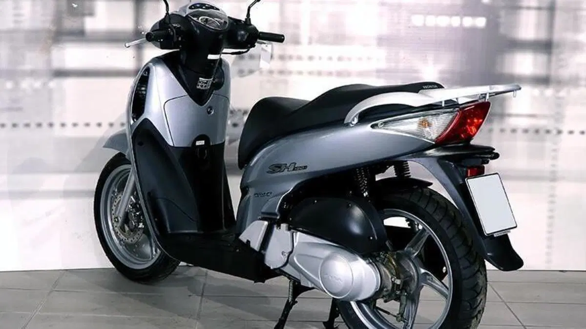 Honda SH 150i (2005 - 08)  (2)