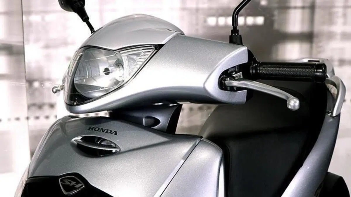 Honda SH 150i (2005 - 08)  (8)