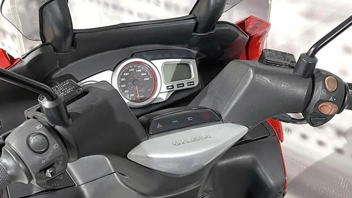 Gilera Nexus 500  (5)