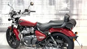 Royal Enfield Super Meteor 650 (2023 - 26)  (2)