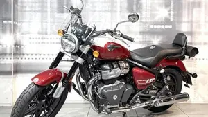 Royal Enfield Super Meteor 650 (2023 - 26)  (7)