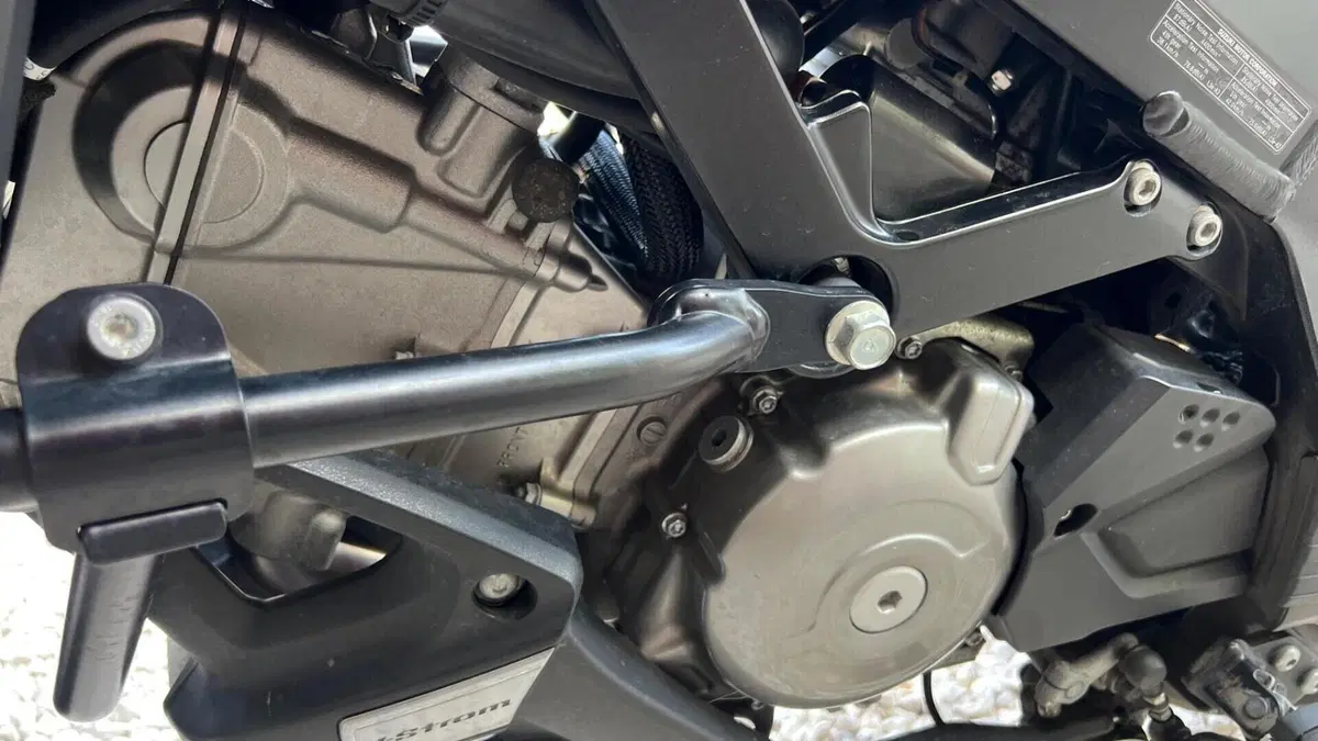 Suzuki V-Strom 650XT (2021 - 25)  (4)