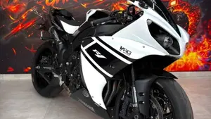 Yamaha YZF R1 (2012 - 14)  (2)