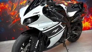 Yamaha YZF R1 (2012 - 14)  (5)