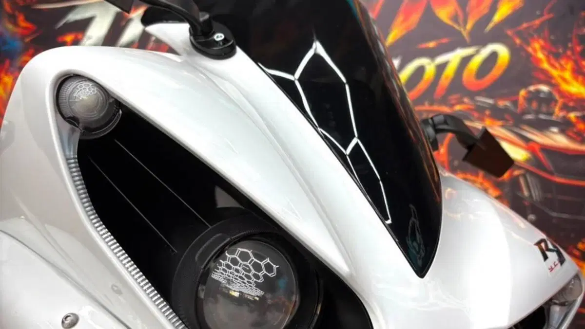 Yamaha YZF R1 (2012 - 14)  (7)