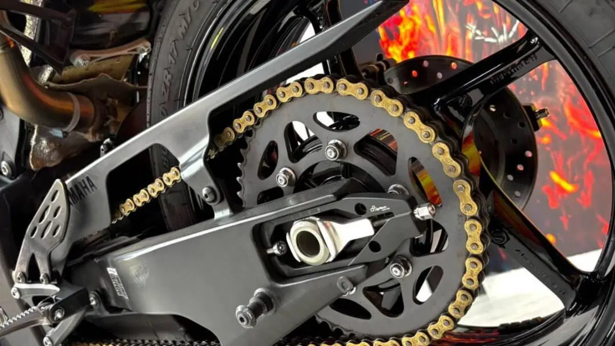 Yamaha YZF R1 (2012 - 14)  (11)