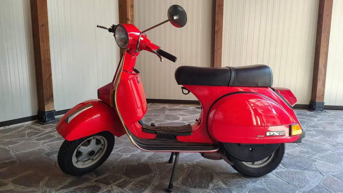Piaggio Vespa 125 PX  (3)