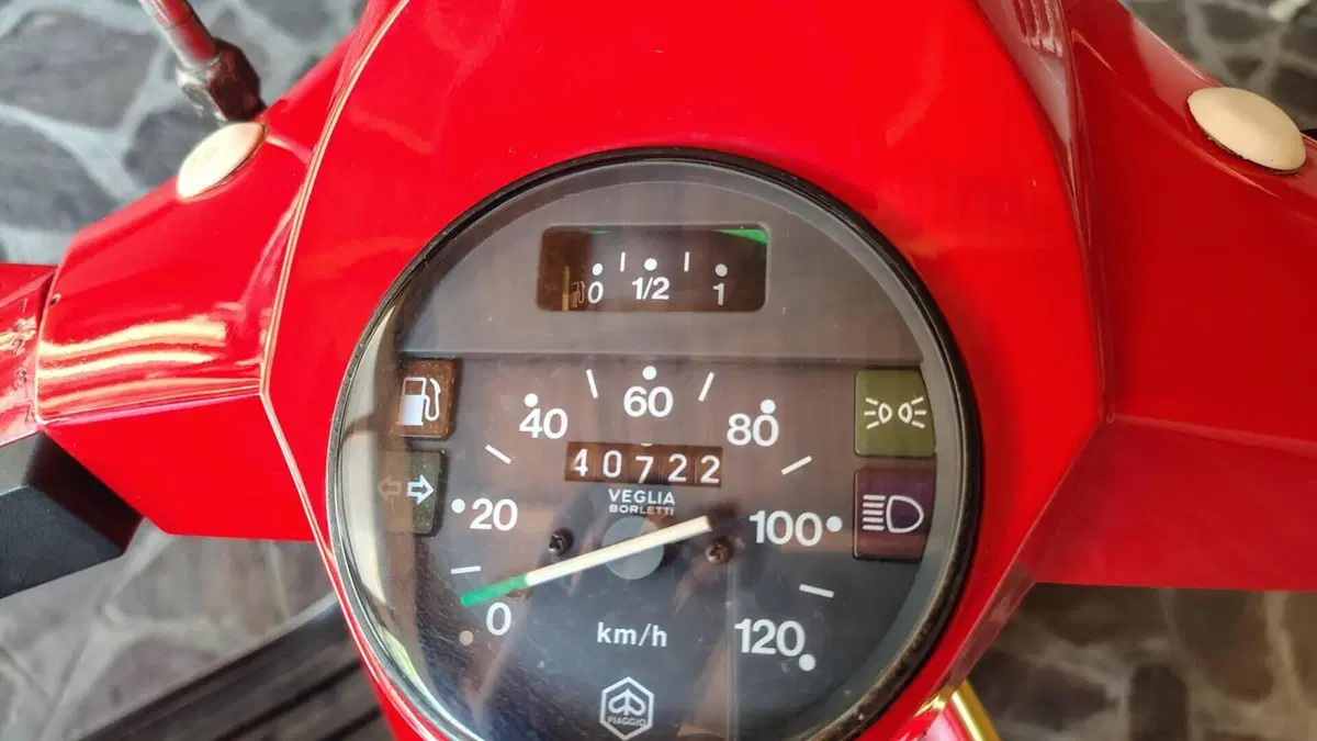 Piaggio Vespa 125 PX  (5)