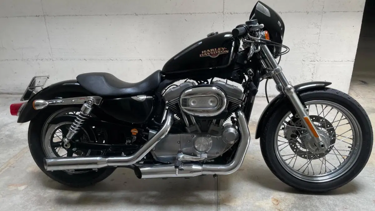 Harley-Davidson 883 Low (2008 - 12) - XL 883L 