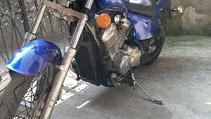 Honda VT 600 C Shadow (1989 - 02)  (2)