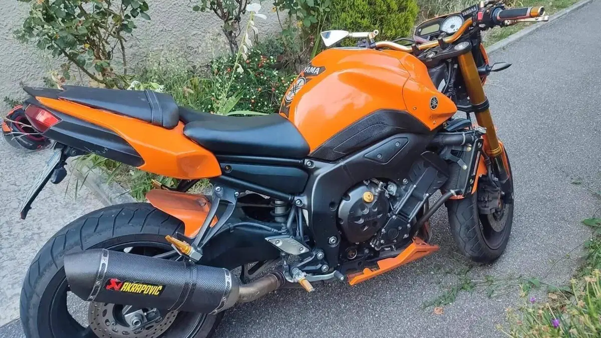 Yamaha FZ8 (2010 - 12) 