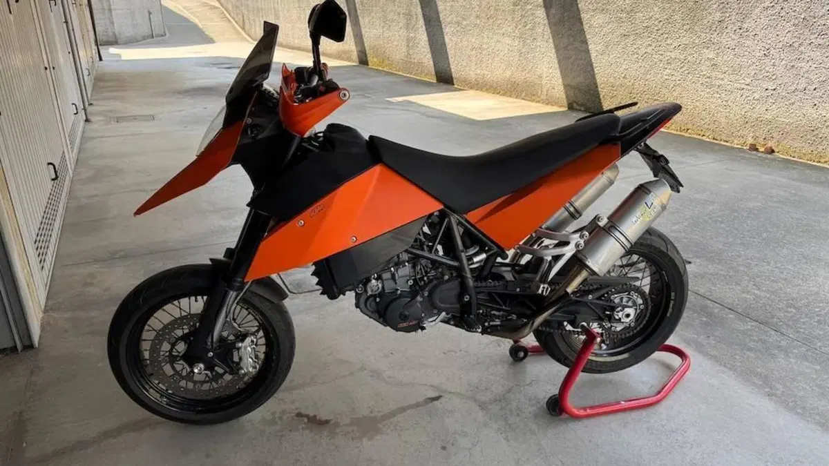 KTM 690 Supermoto 